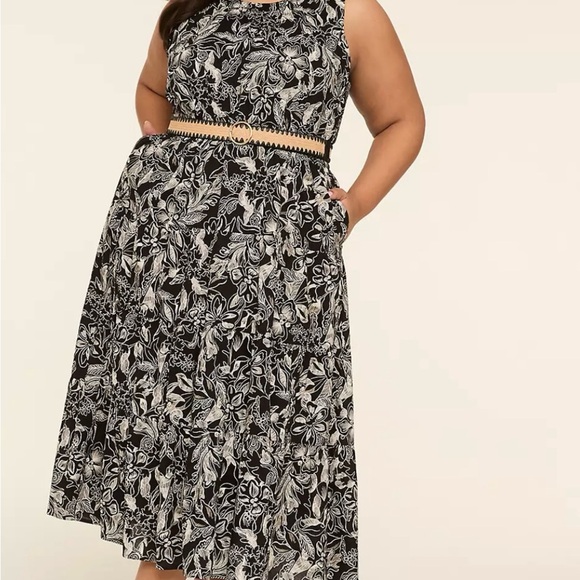 NWT Lane Bryant Black Shirred Scoop-Neck Tiered Maxi Dress Size 28 plus size - Picture 2 of 13